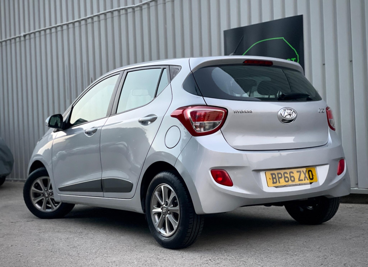 Used Hyundai i10 2016 for sale - 76645071: Photo 3