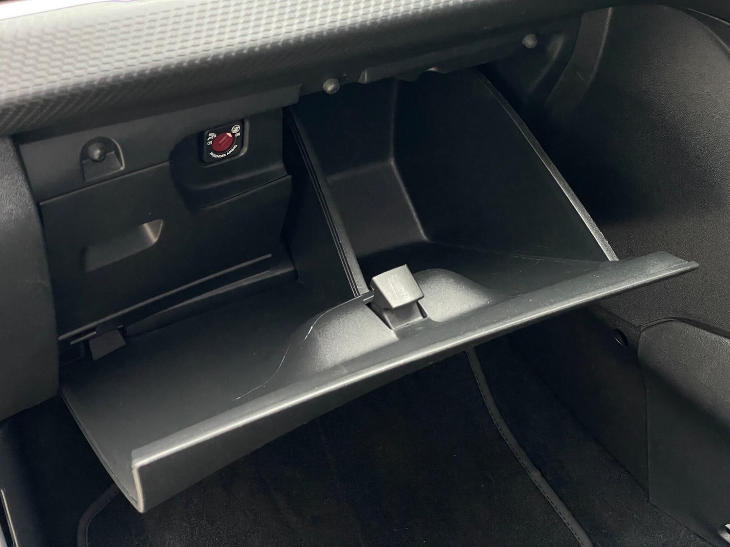 Used Peugeot 208 2018 for sale - 76645637: Photo 31