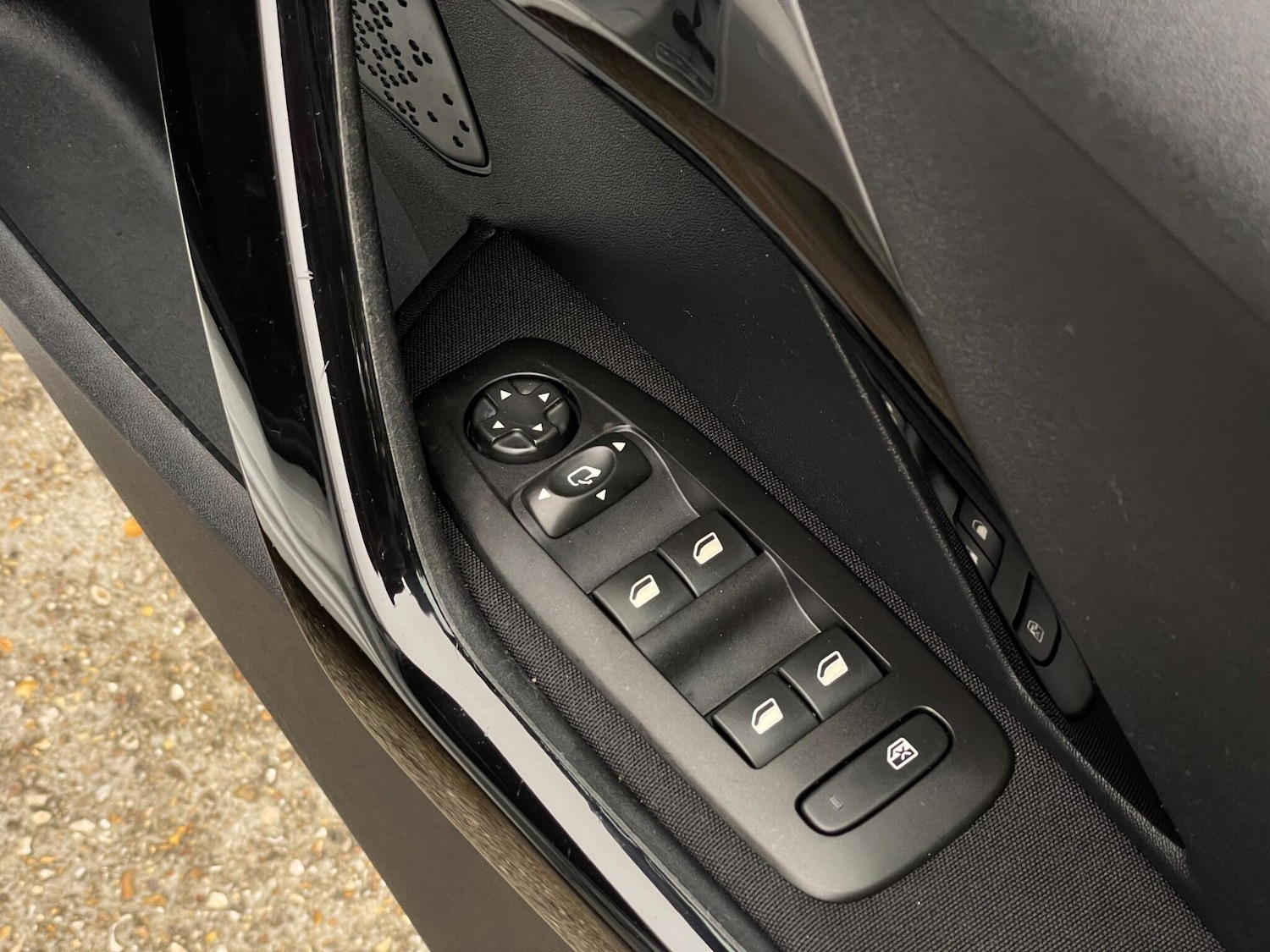 Used Peugeot 208 2018 for sale - 76645637: Photo 42