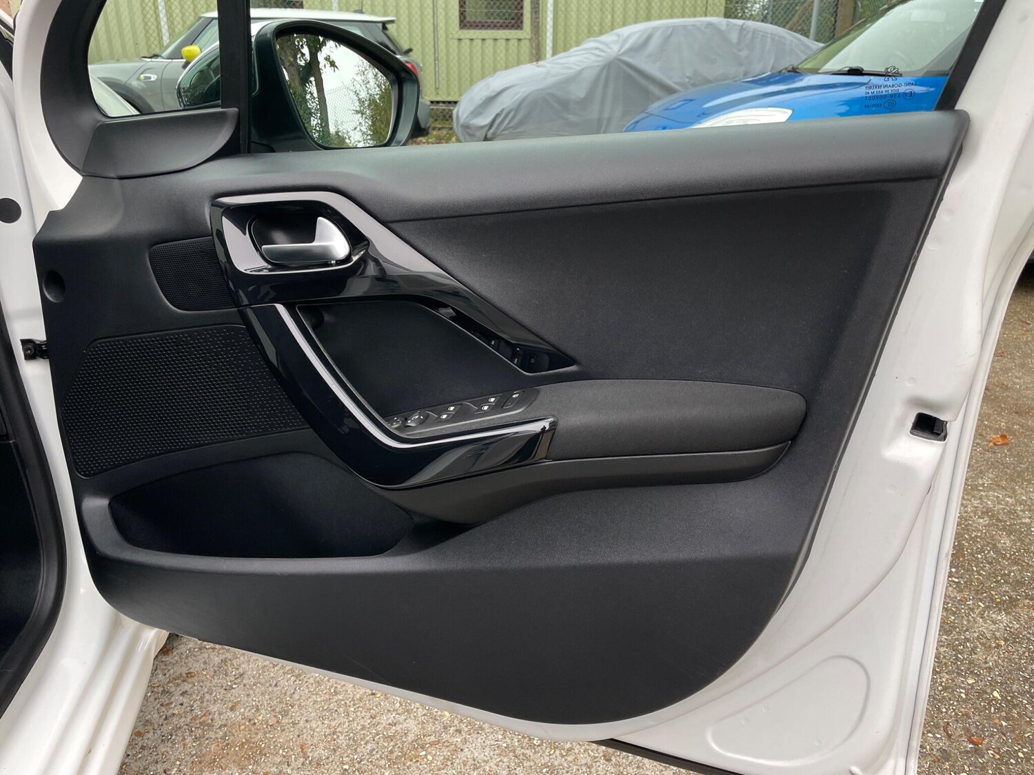 Used Peugeot 208 2018 for sale - 76645637: Photo 43