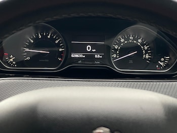 Used Peugeot 208 2018 for sale - 76645637: Photo