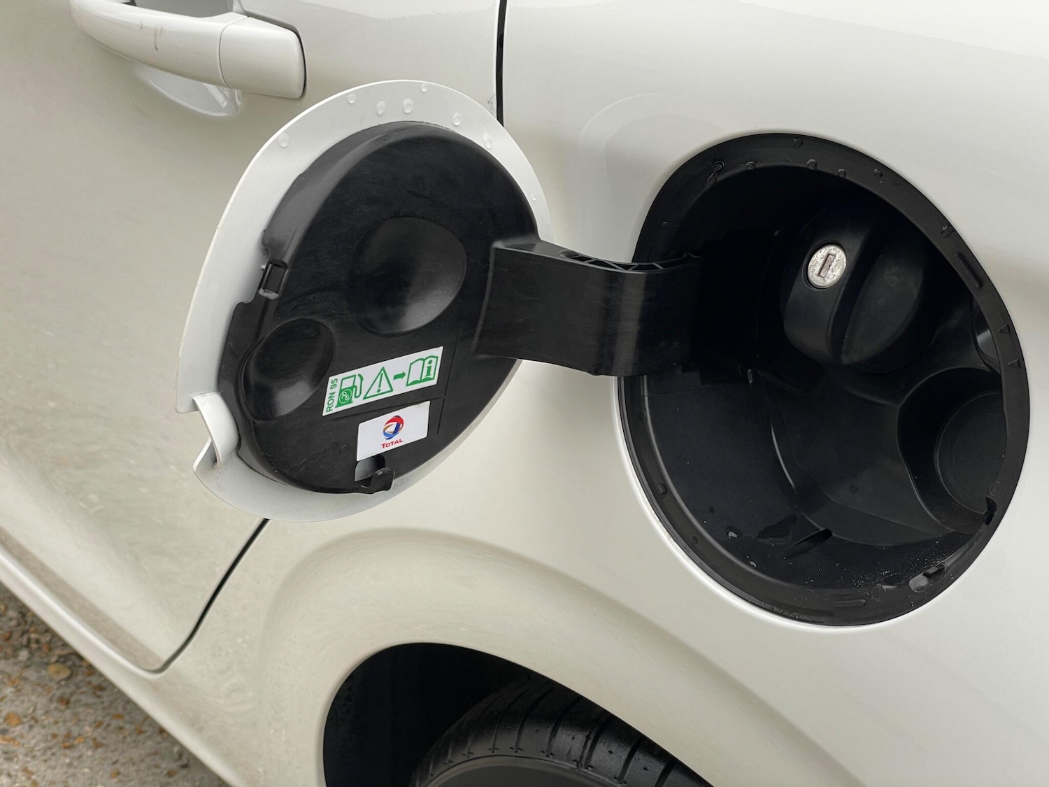 Used Peugeot 208 2018 for sale - 76645637: Photo 60