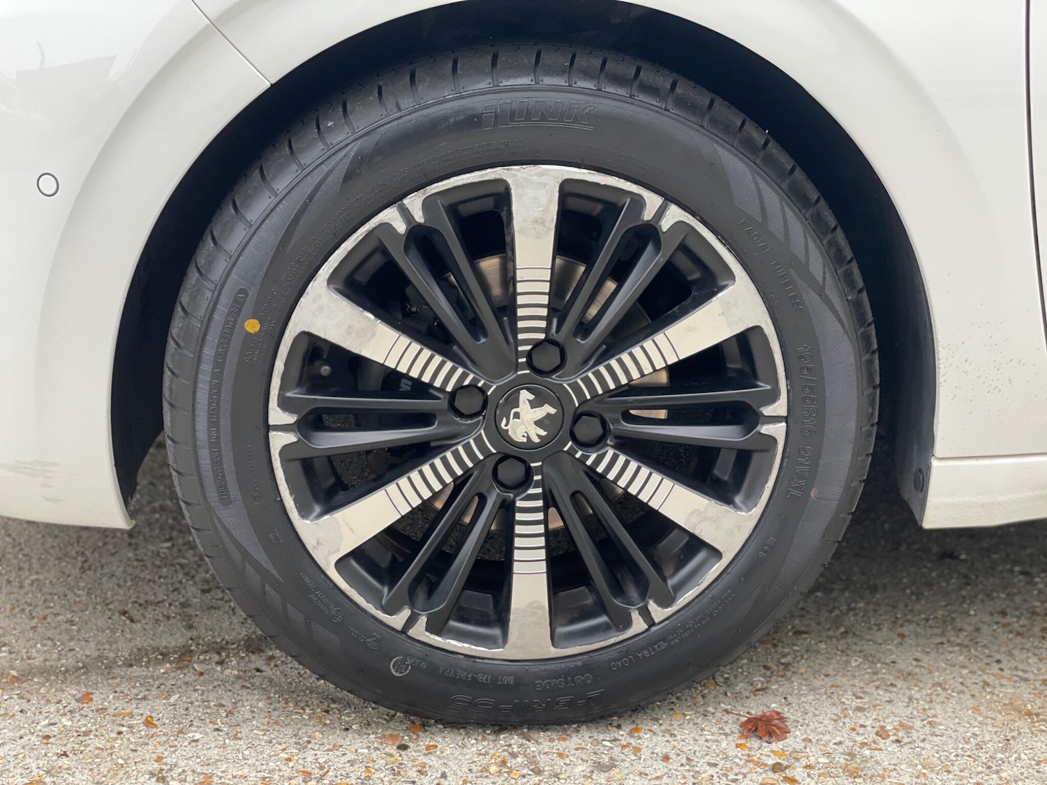 Used Peugeot 208 2018 for sale - 76645637: Photo 93