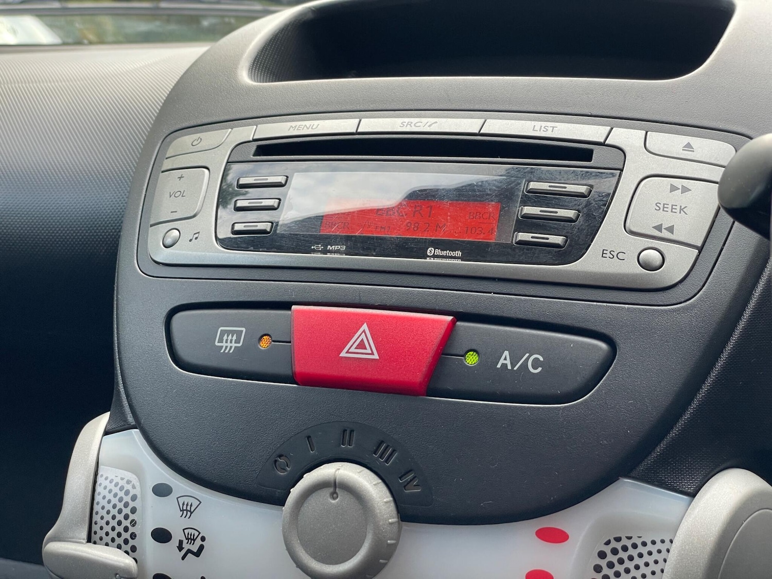 Used Peugeot 107 2013 for sale - 76702359: Photo 12