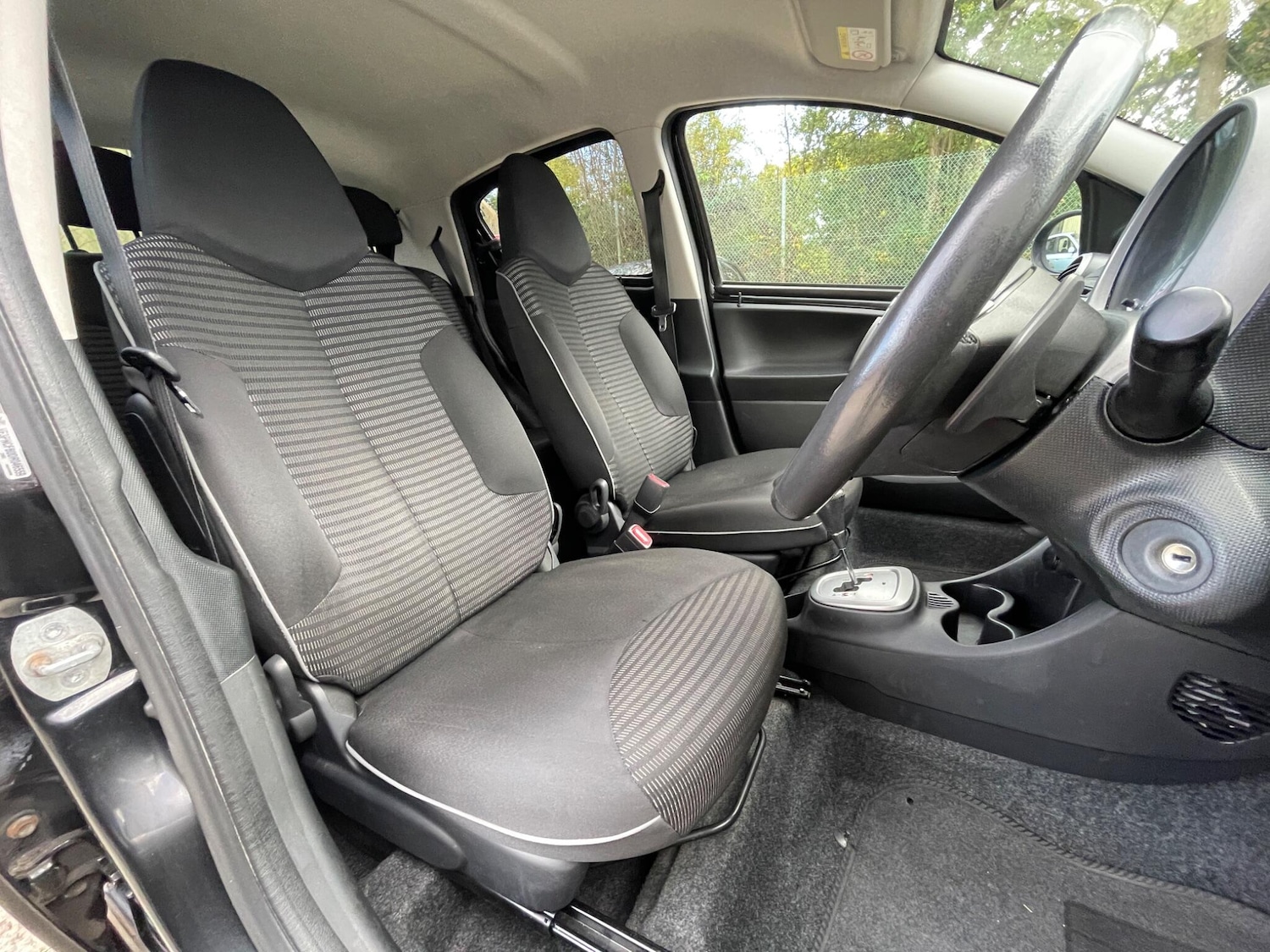 Used Peugeot 107 2013 for sale - 76702359: Photo 15