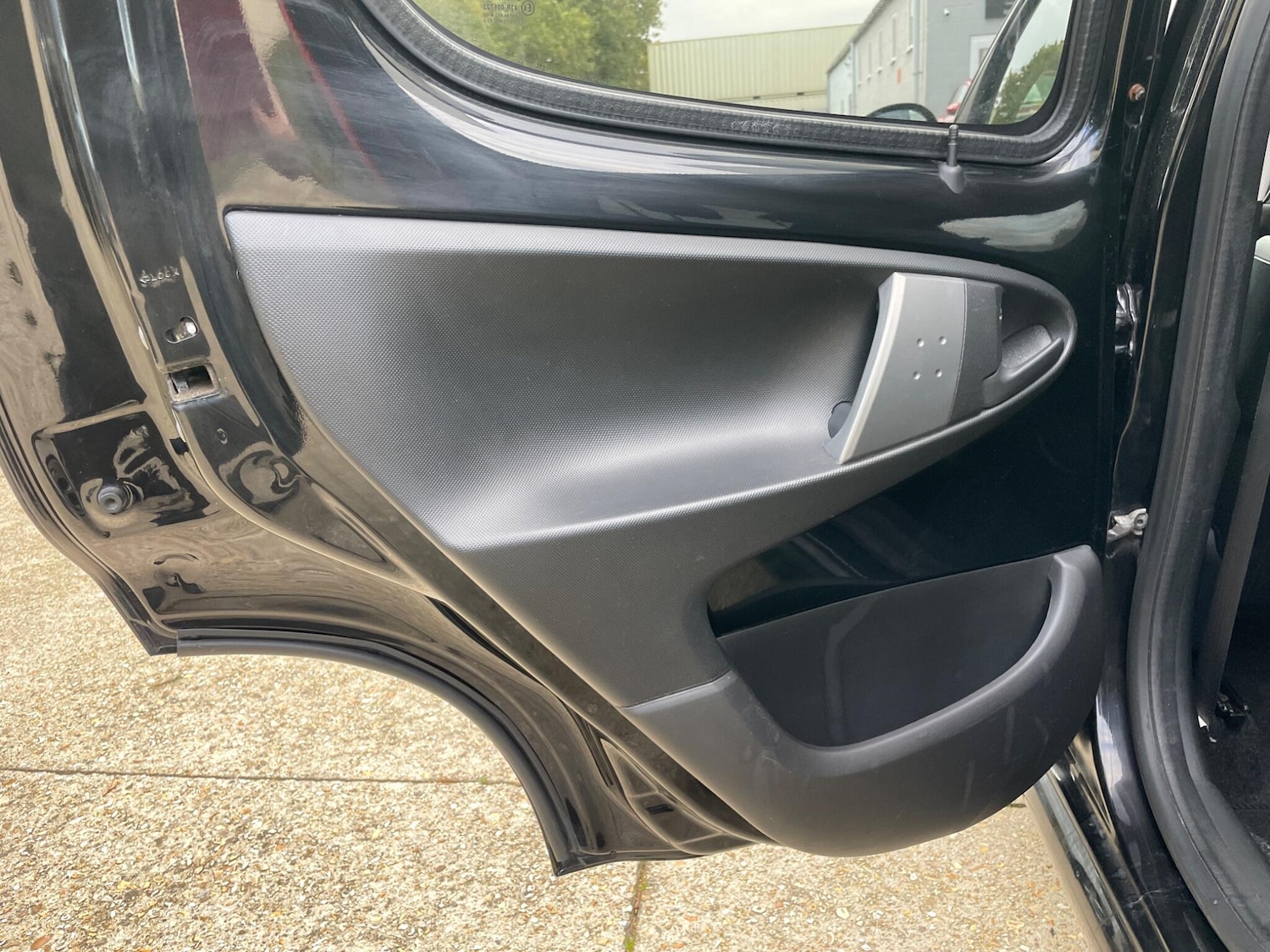 Used Peugeot 107 2013 for sale - 76702359: Photo 24