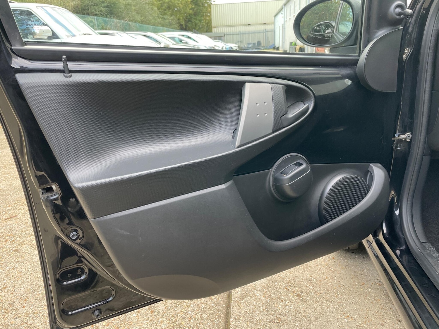 Used Peugeot 107 2013 for sale - 76702359: Photo 31