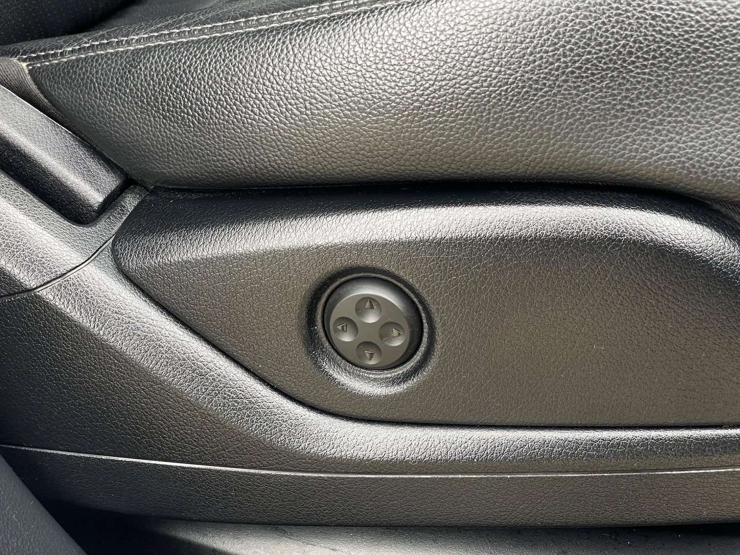 Used Mercedes-Benz GLE 2017 for sale - 77523947: Photo 51