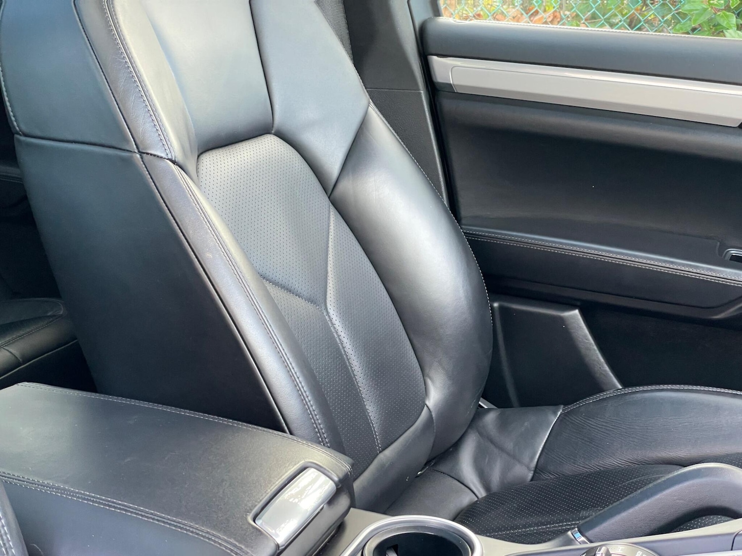 Used Porsche Cayenne 2016 for sale - 76801740: Photo 87