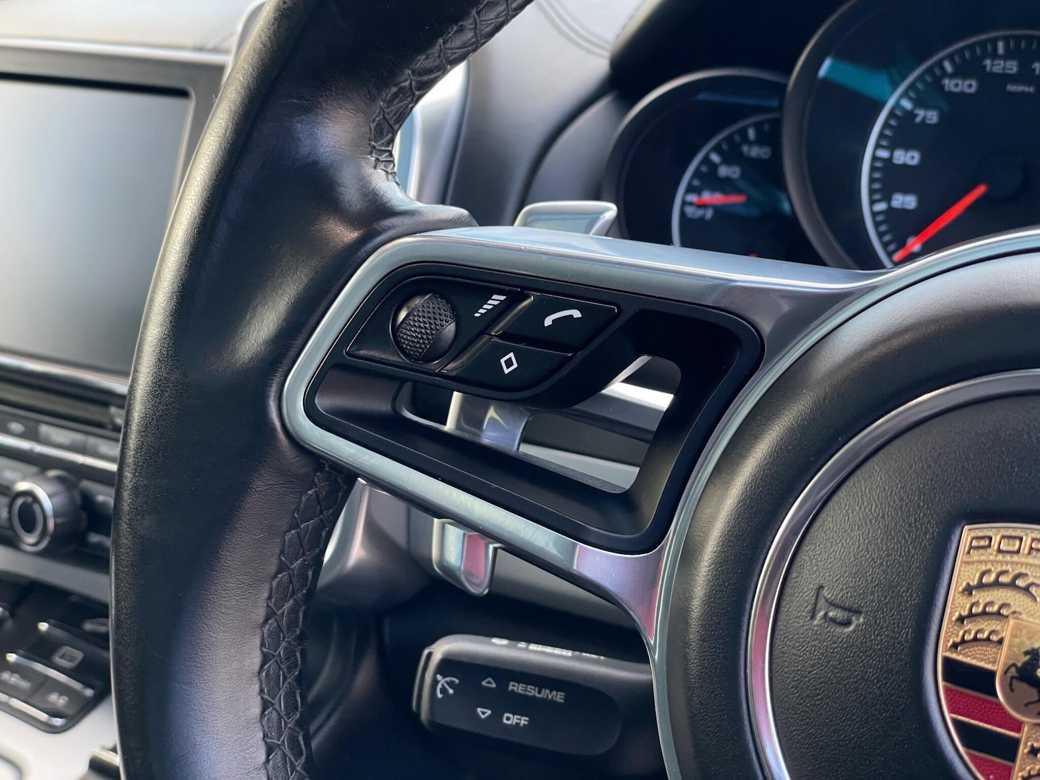 Used Porsche Cayenne 2016 for sale - 76801740: Photo 88