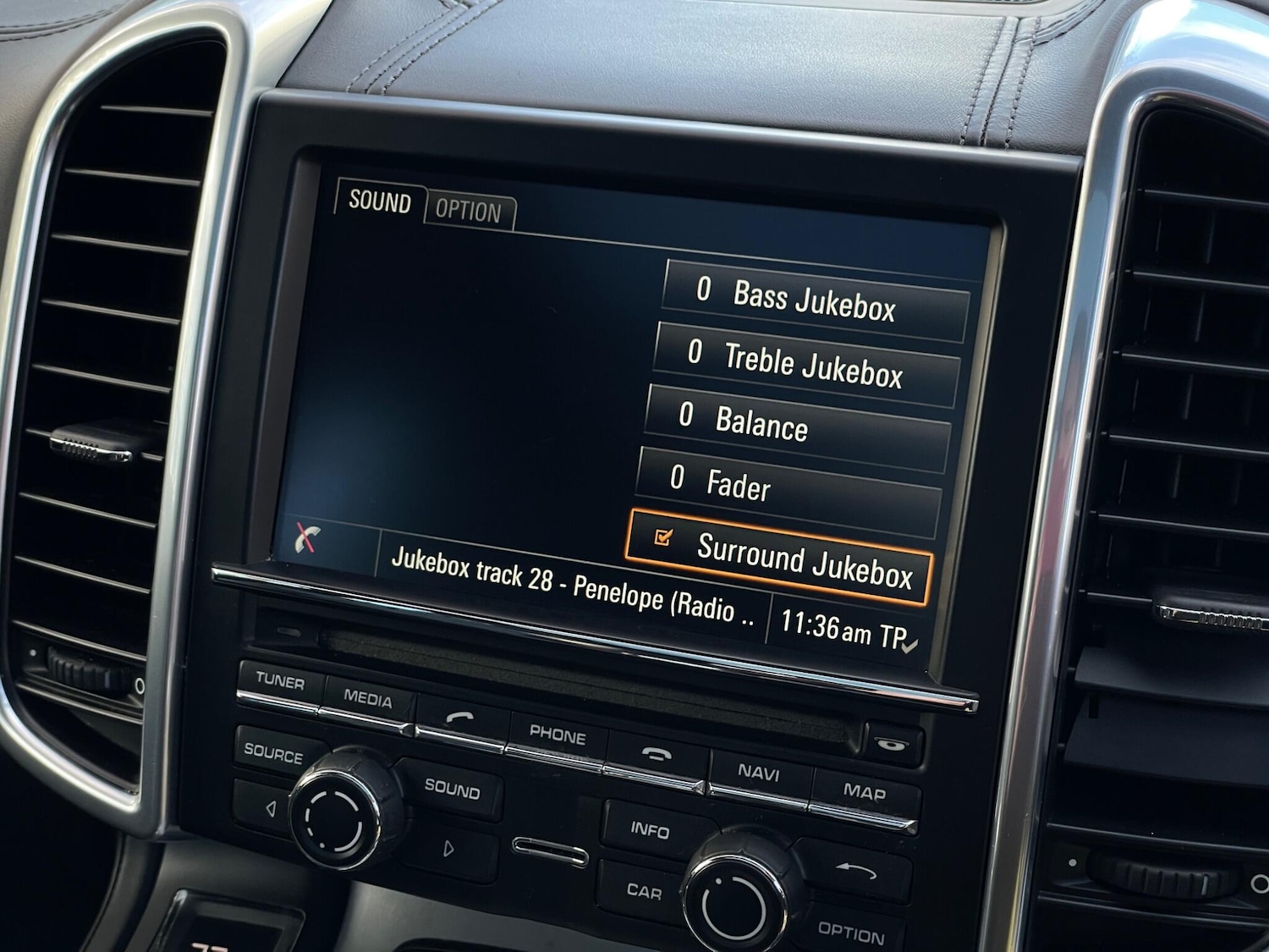 Used Porsche Cayenne 2016 for sale - 76801740: Photo 92