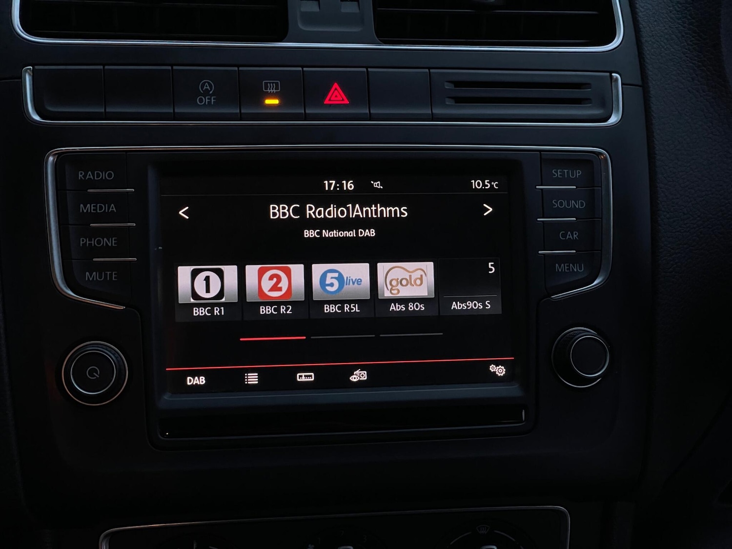 Used Volkswagen Polo 2015 for sale - 76658436: Photo 14