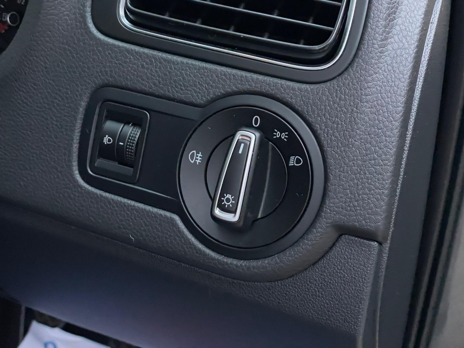 Used Volkswagen Polo 2015 for sale - 76658436: Photo 27