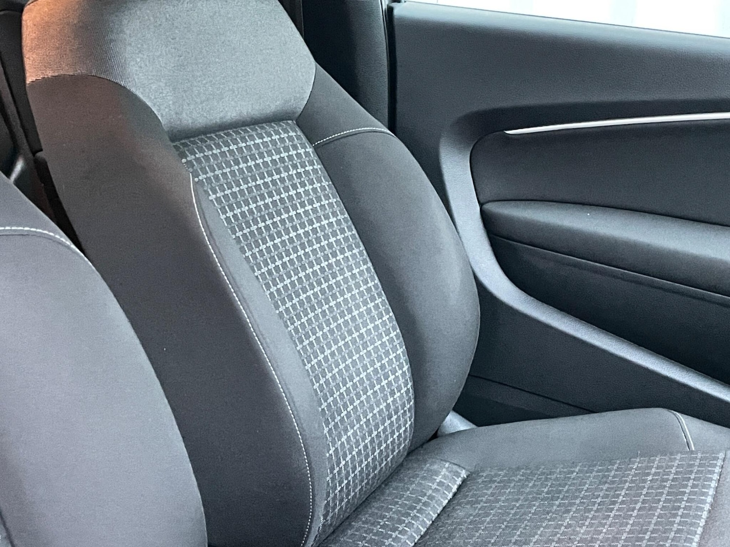 Used Volkswagen Polo 2015 for sale - 76658436: Photo 29