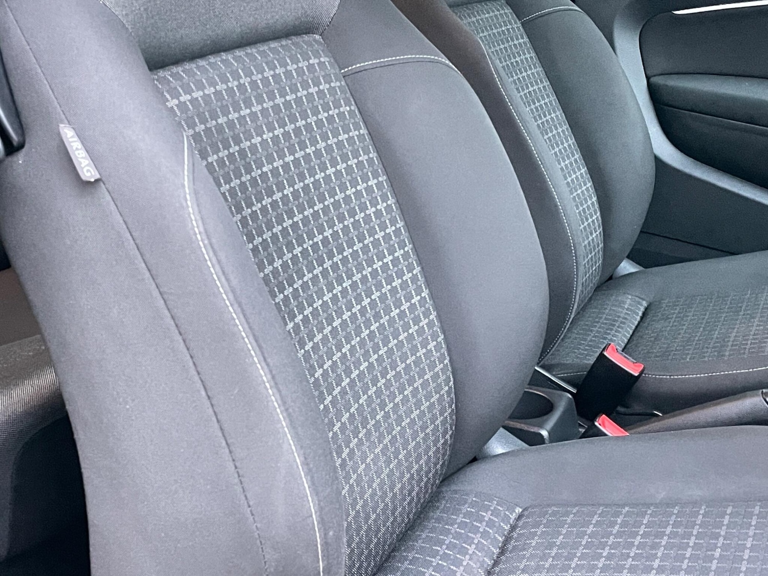 Used Volkswagen Polo 2015 for sale - 76658436: Photo 30