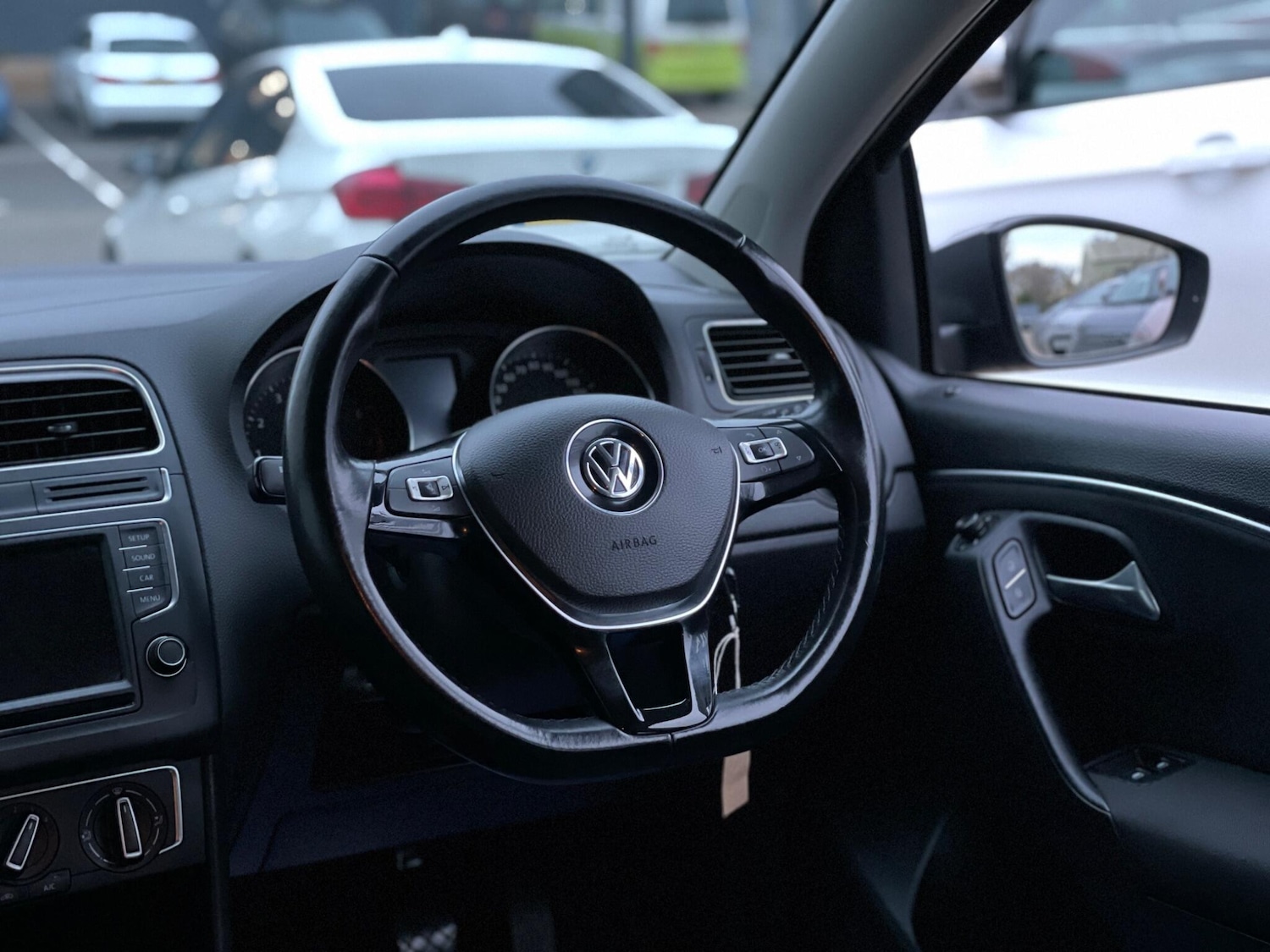 Used Volkswagen Polo 2015 for sale - 76658436: Photo 47