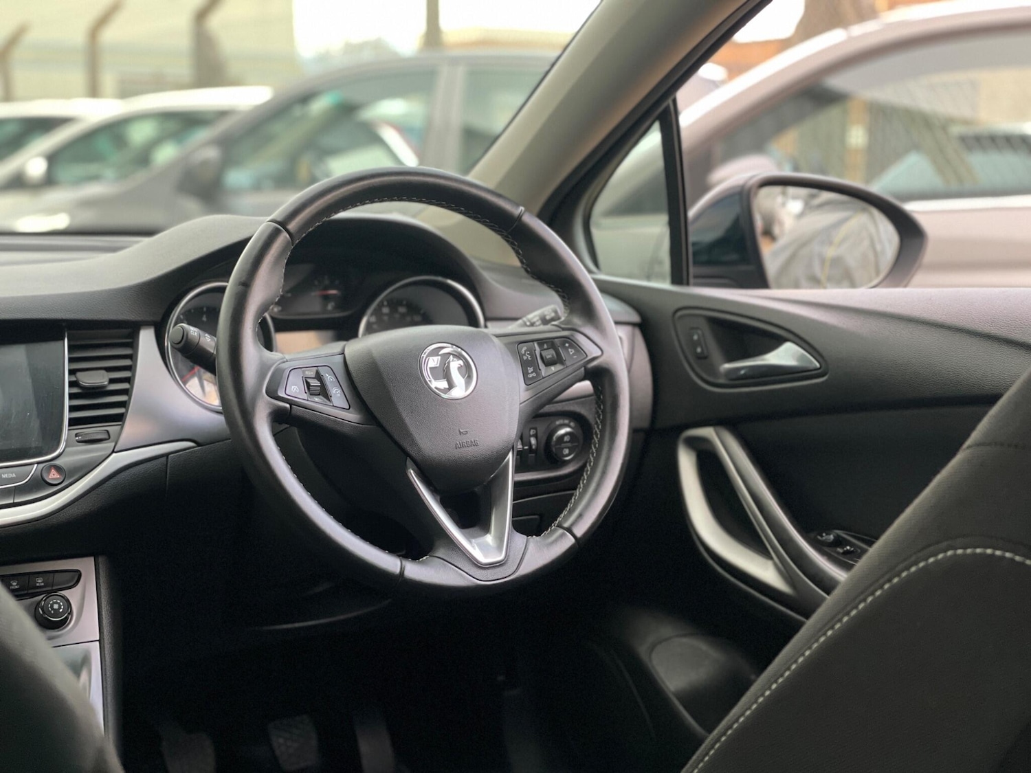 Used Vauxhall Astra 2018 for sale - 76658627: Photo 11