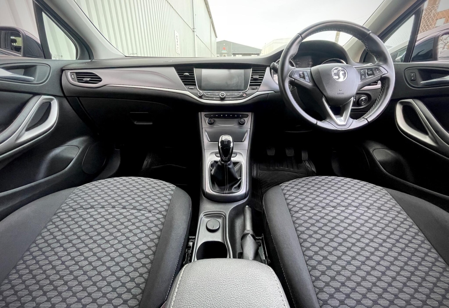 Used Vauxhall Astra 2018 for sale - 76658627: Photo 3