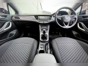 Used Vauxhall Astra 2018 for sale - 76658627: Photo