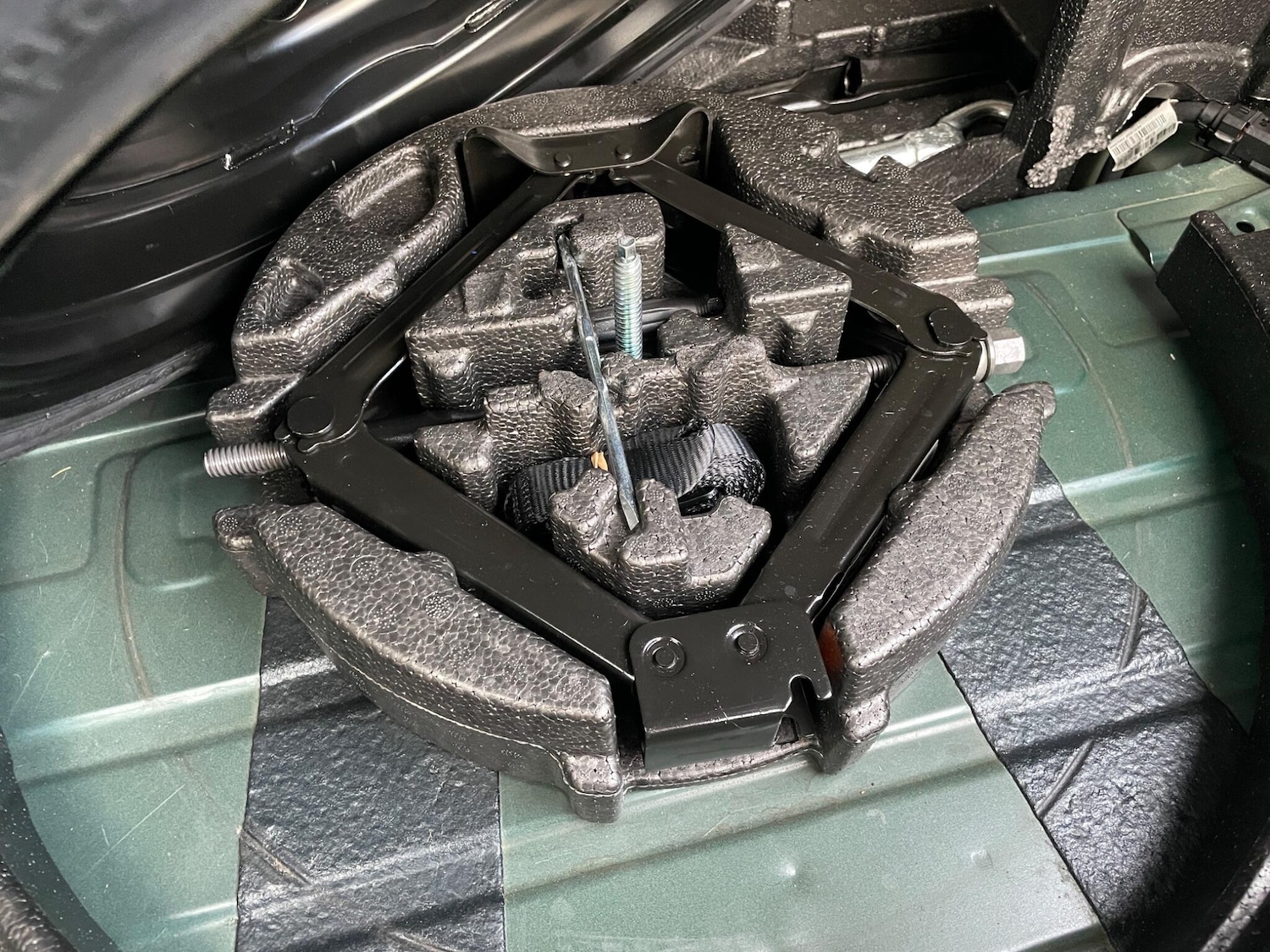 Used Vauxhall Astra 2018 for sale - 76658627: Photo 78