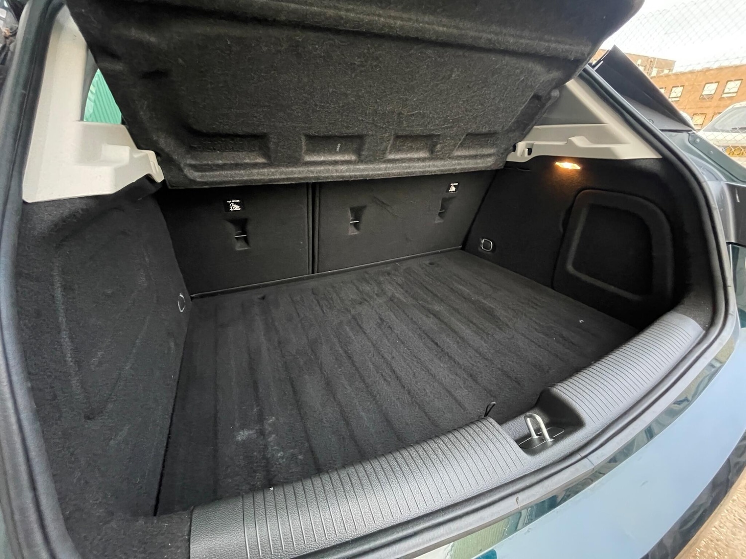 Used Vauxhall Astra 2018 for sale - 76658627: Photo 81