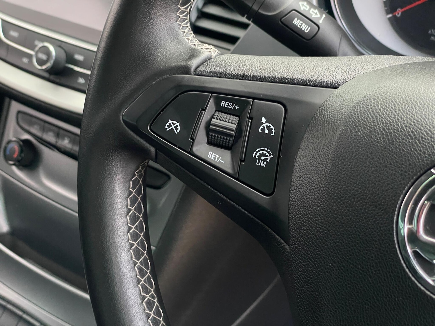 Used Vauxhall Astra 2018 for sale - 76658627: Photo 91