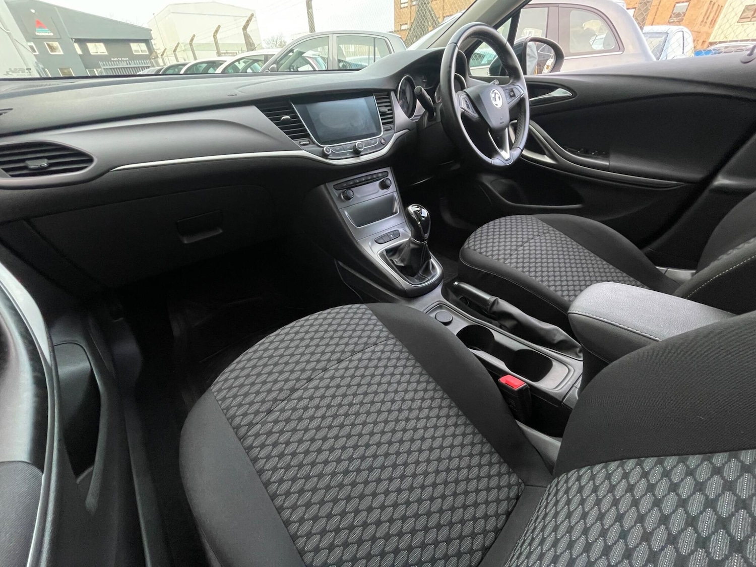 Used Vauxhall Astra 2018 for sale - 76658627: Photo 96