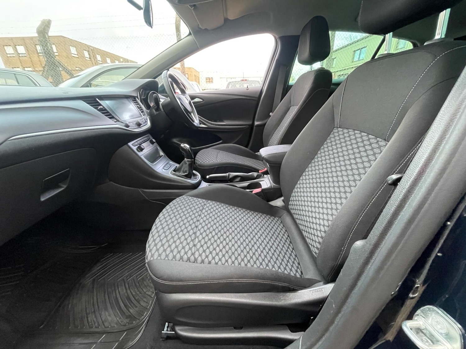 Used Vauxhall Astra 2018 for sale - 76658627: Photo 99