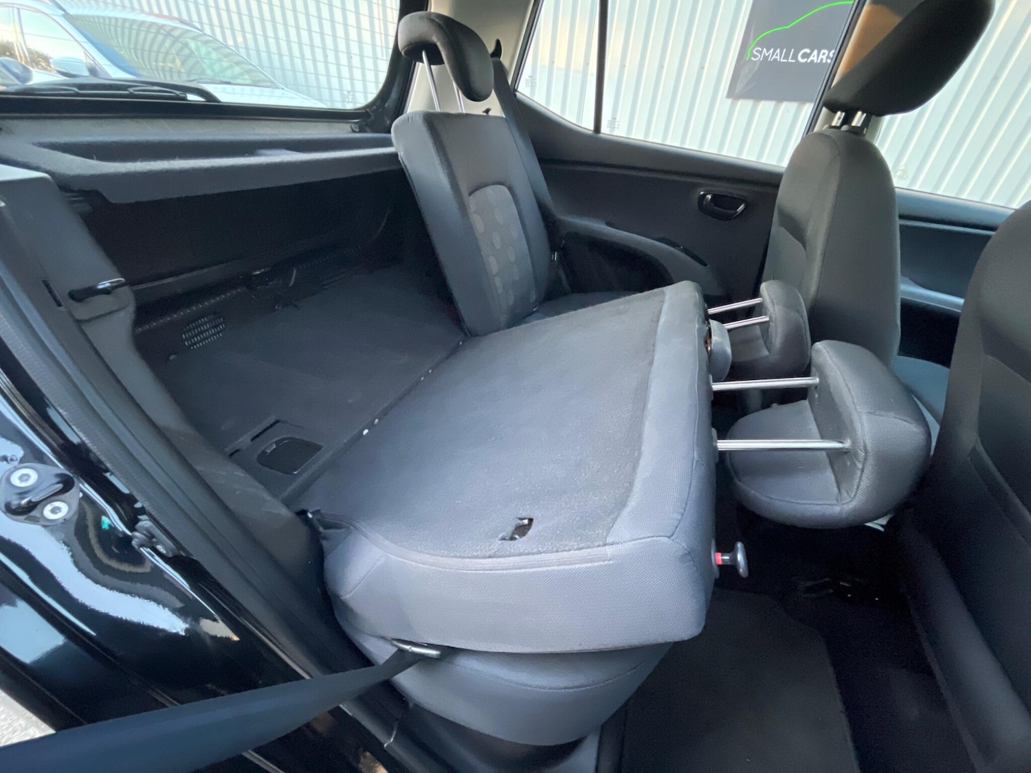 Used Hyundai i10 2010 for sale - 76671632: Photo 66