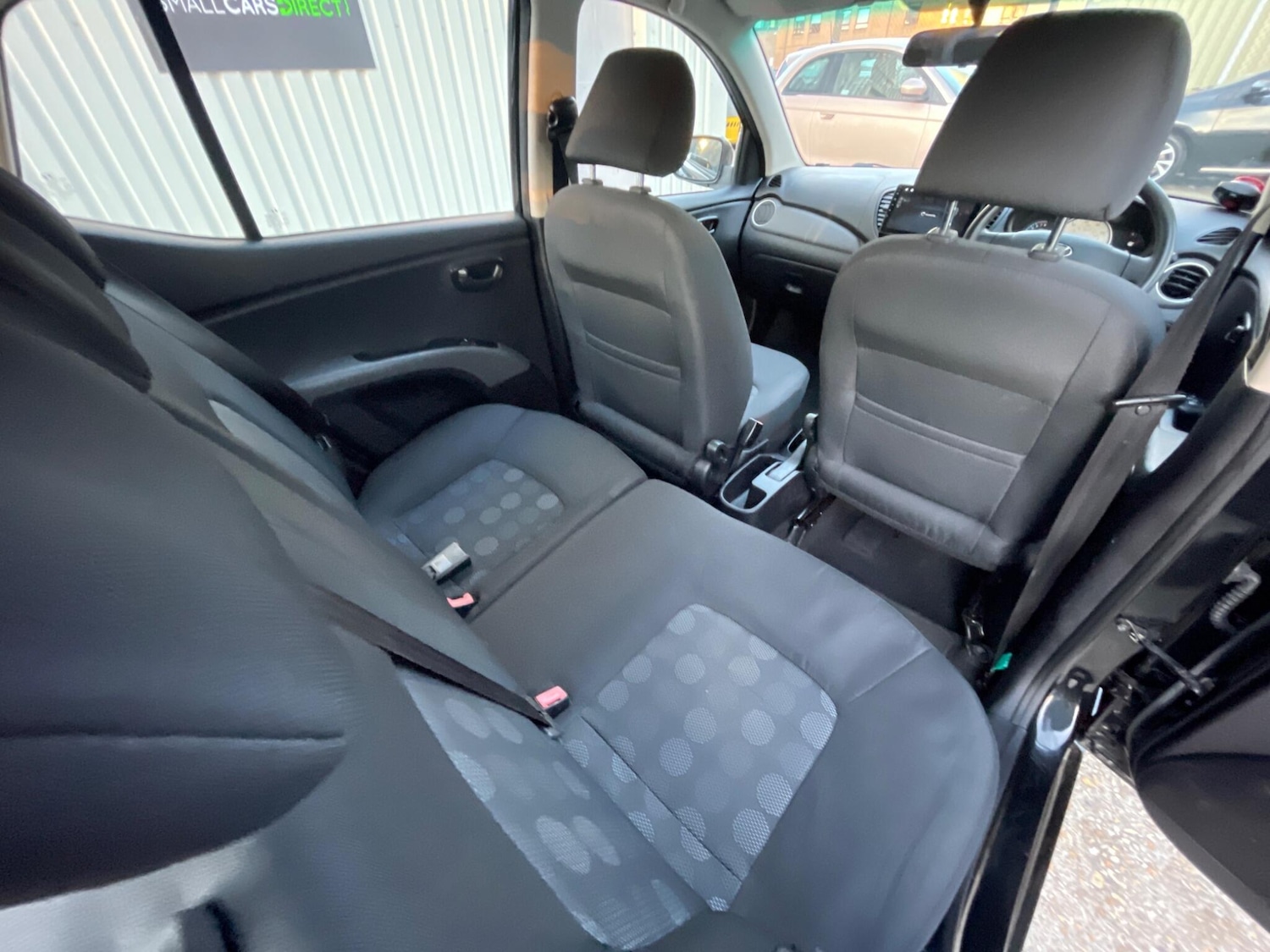 Used Hyundai i10 2010 for sale - 76671632: Photo 69