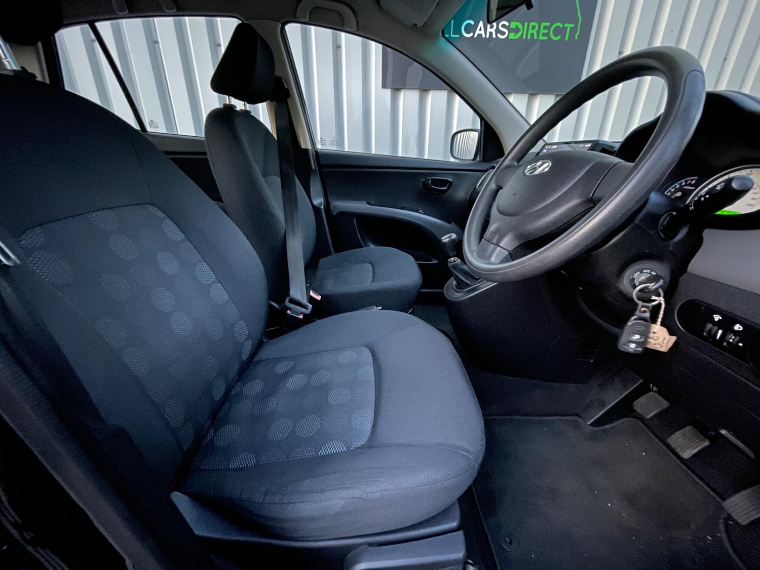 Used Hyundai i10 2010 for sale - 76671632: Photo 8