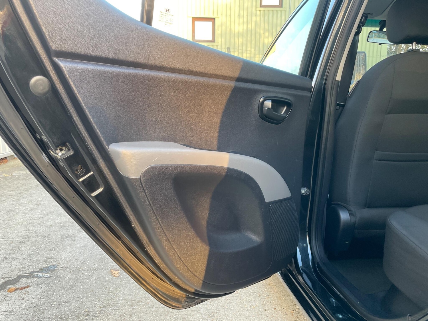 Used Hyundai i10 2010 for sale - 76671632: Photo 85