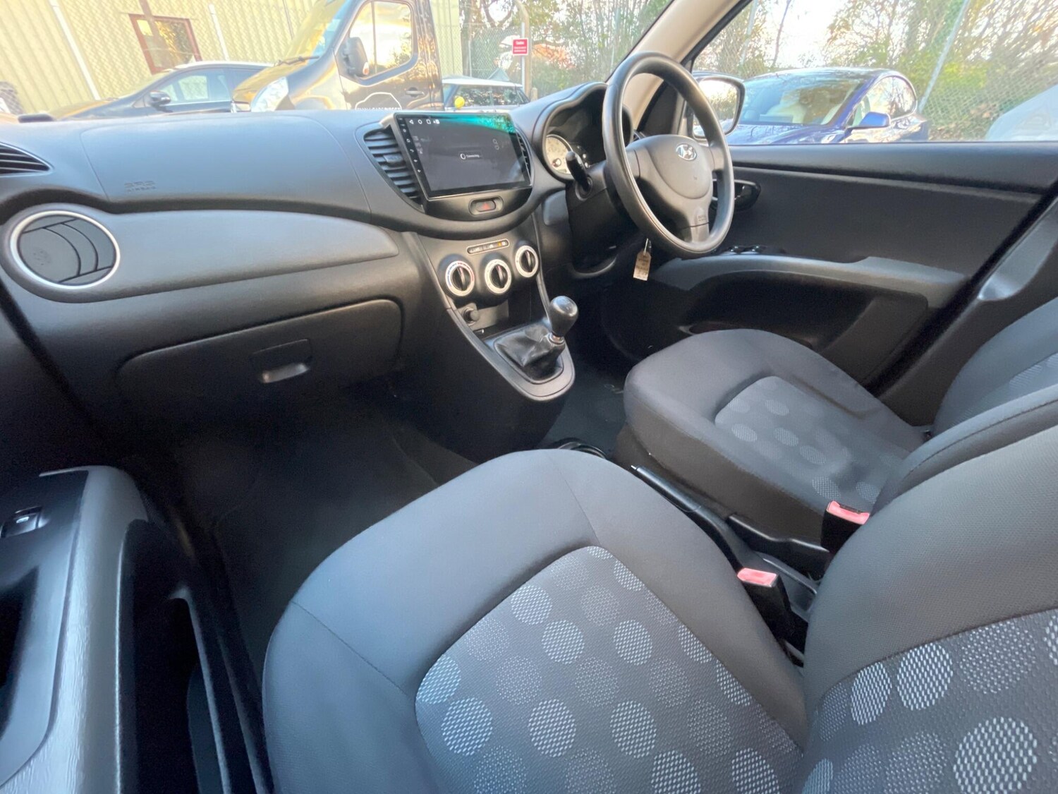 Used Hyundai i10 2010 for sale - 76671632: Photo 86