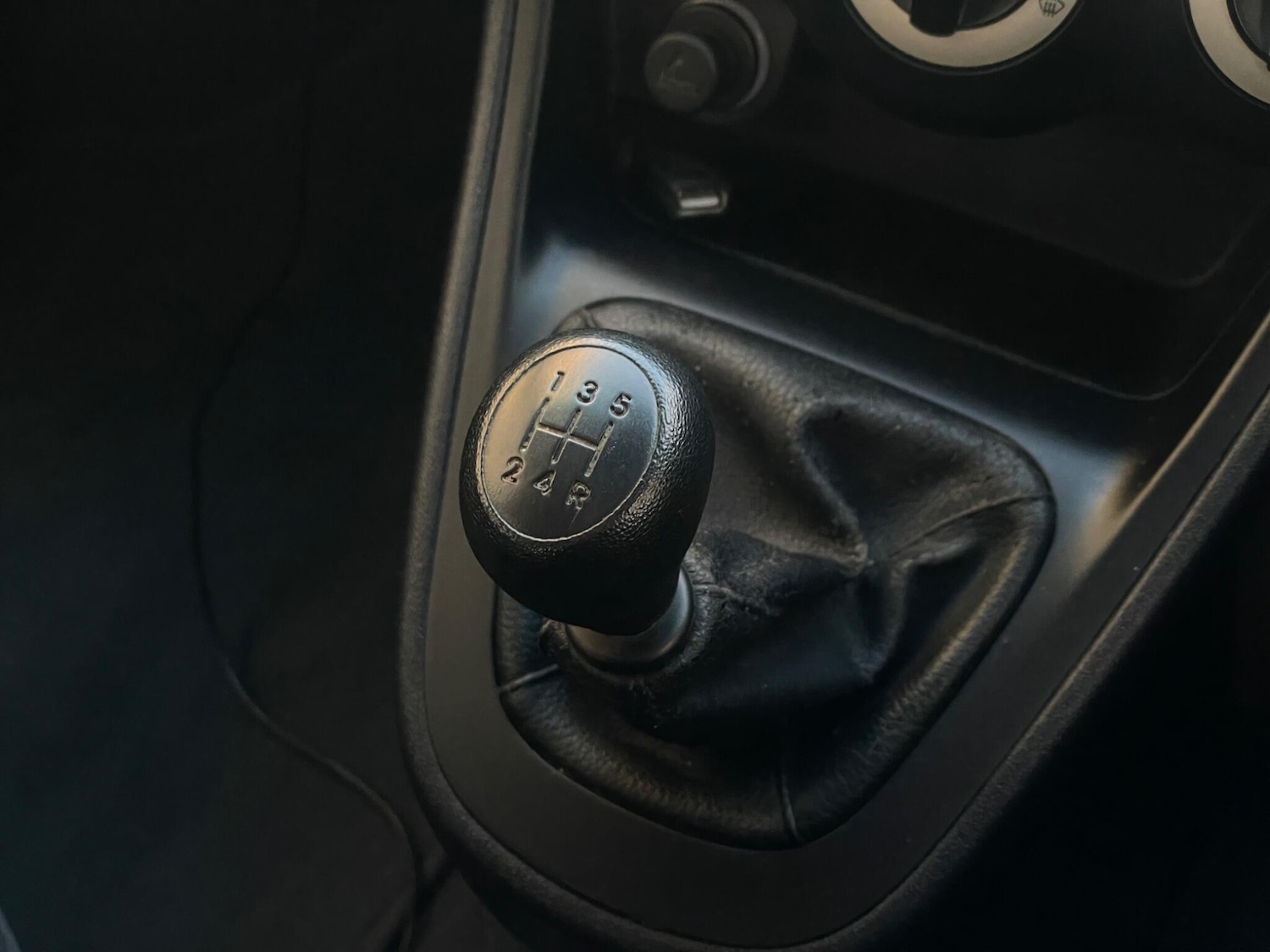 Used Hyundai i10 2010 for sale - 76671632: Photo 99