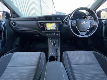Used Toyota Auris 2018 for sale - 78157435: Photo