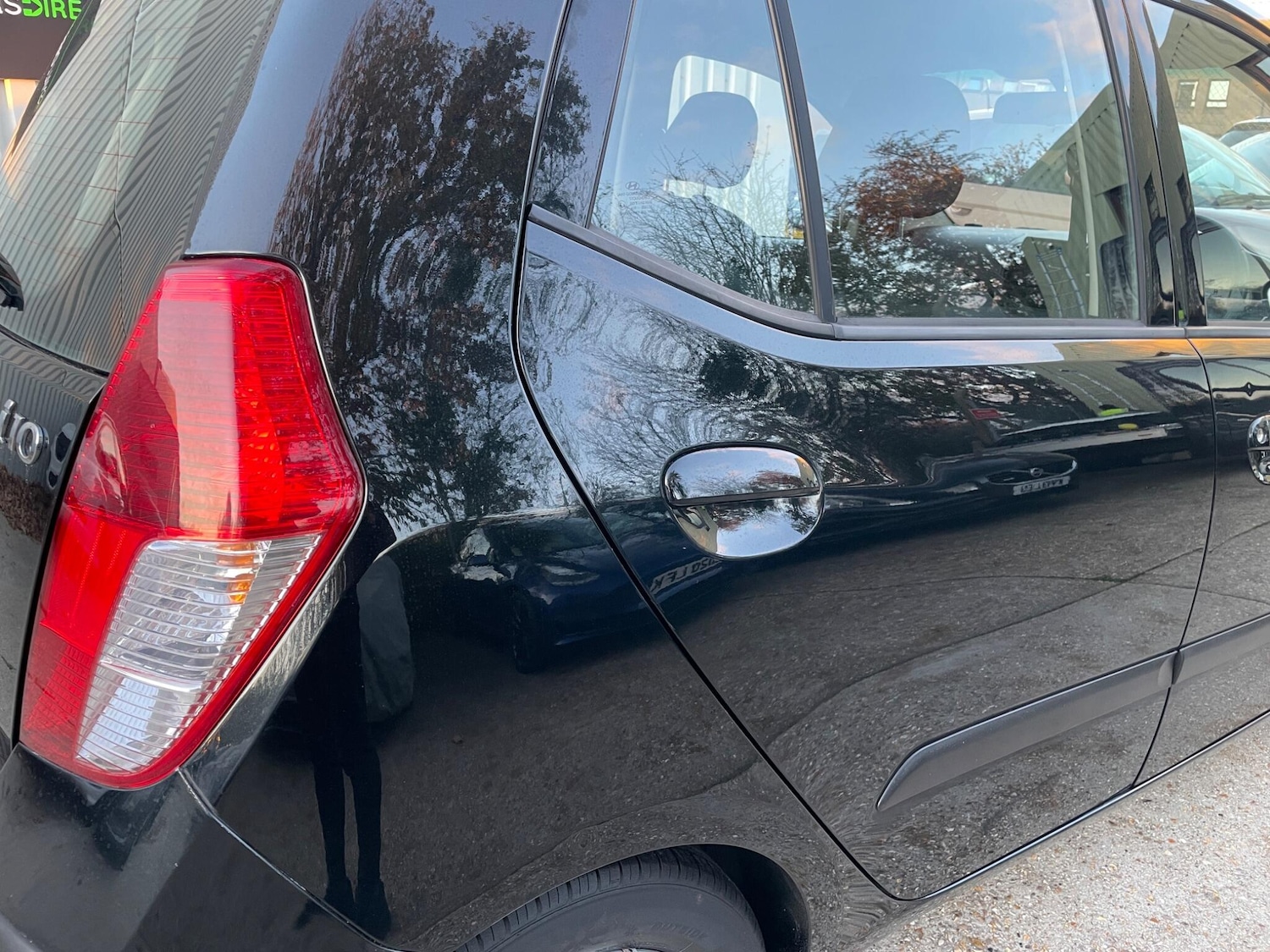 Used Hyundai i10 2010 for sale - 76645079: Photo 24