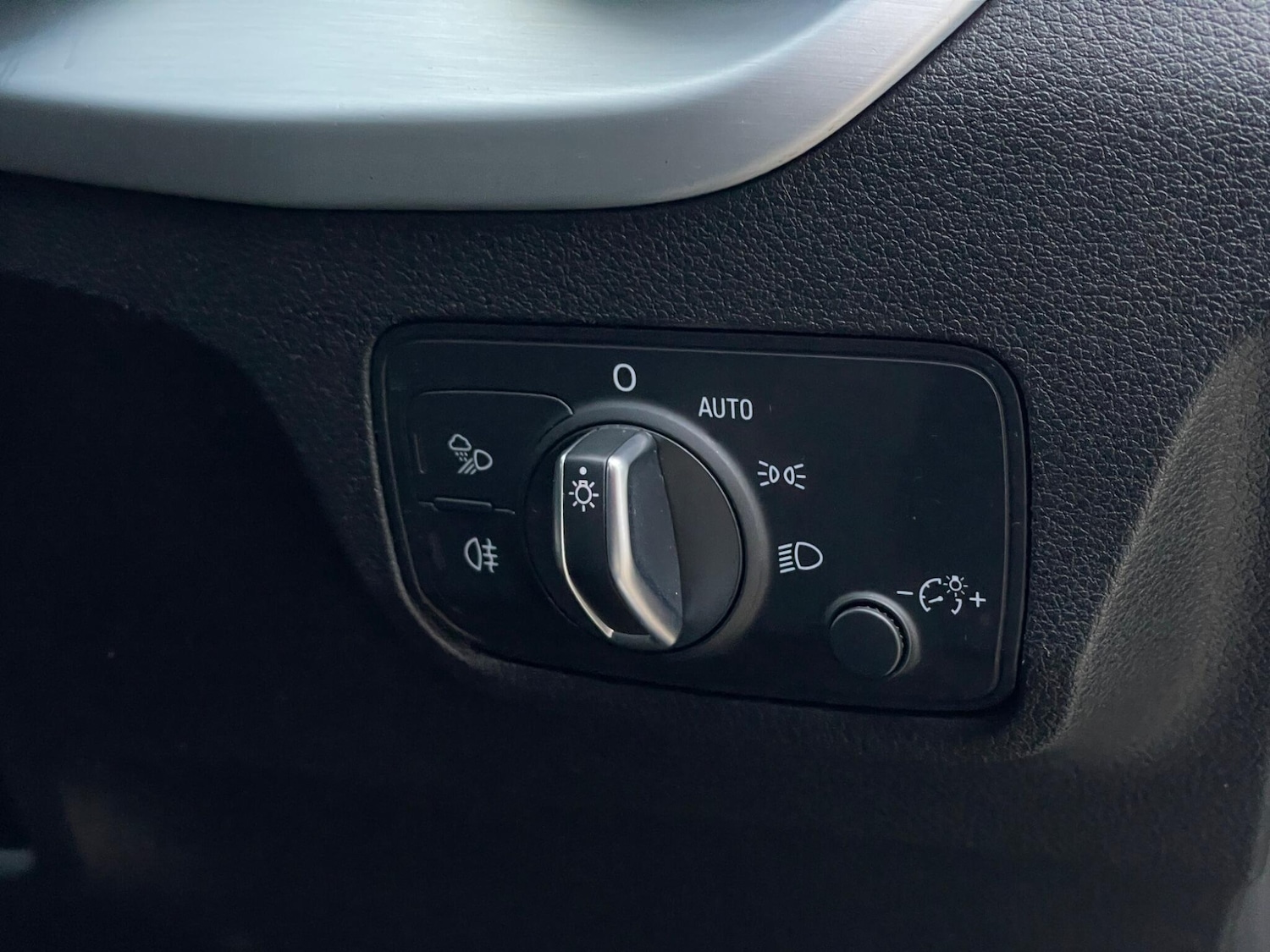 Used Audi Q2 2017 for sale - 76991042: Photo 41