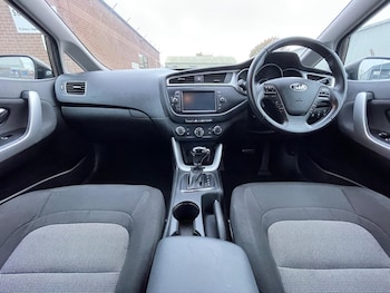 Used Kia Ceed 2018 for sale - 76645439: Photo