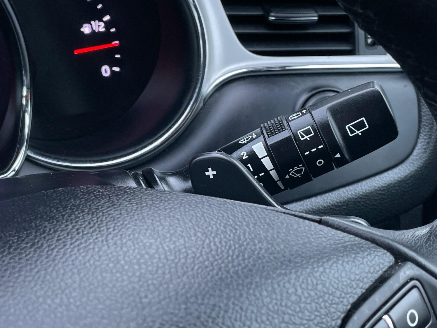 Used Kia Ceed 2018 for sale - 76645439: Photo 96