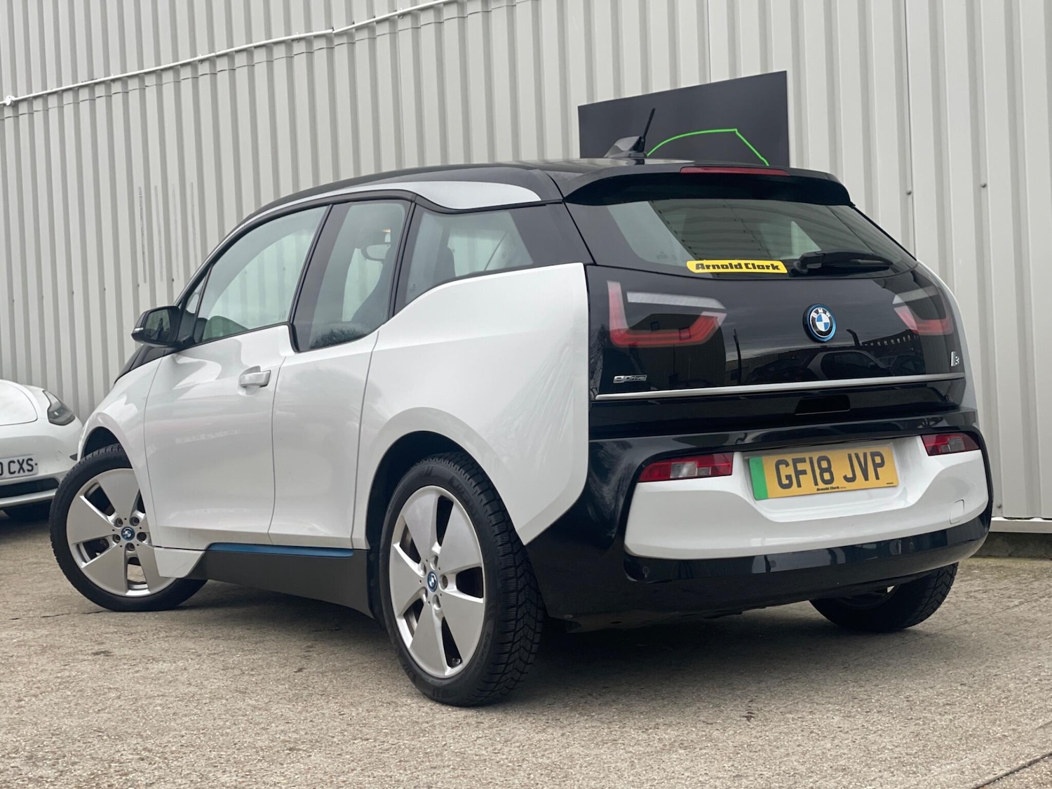 Used BMW i3 2018 for sale - 77468232: Photo 2