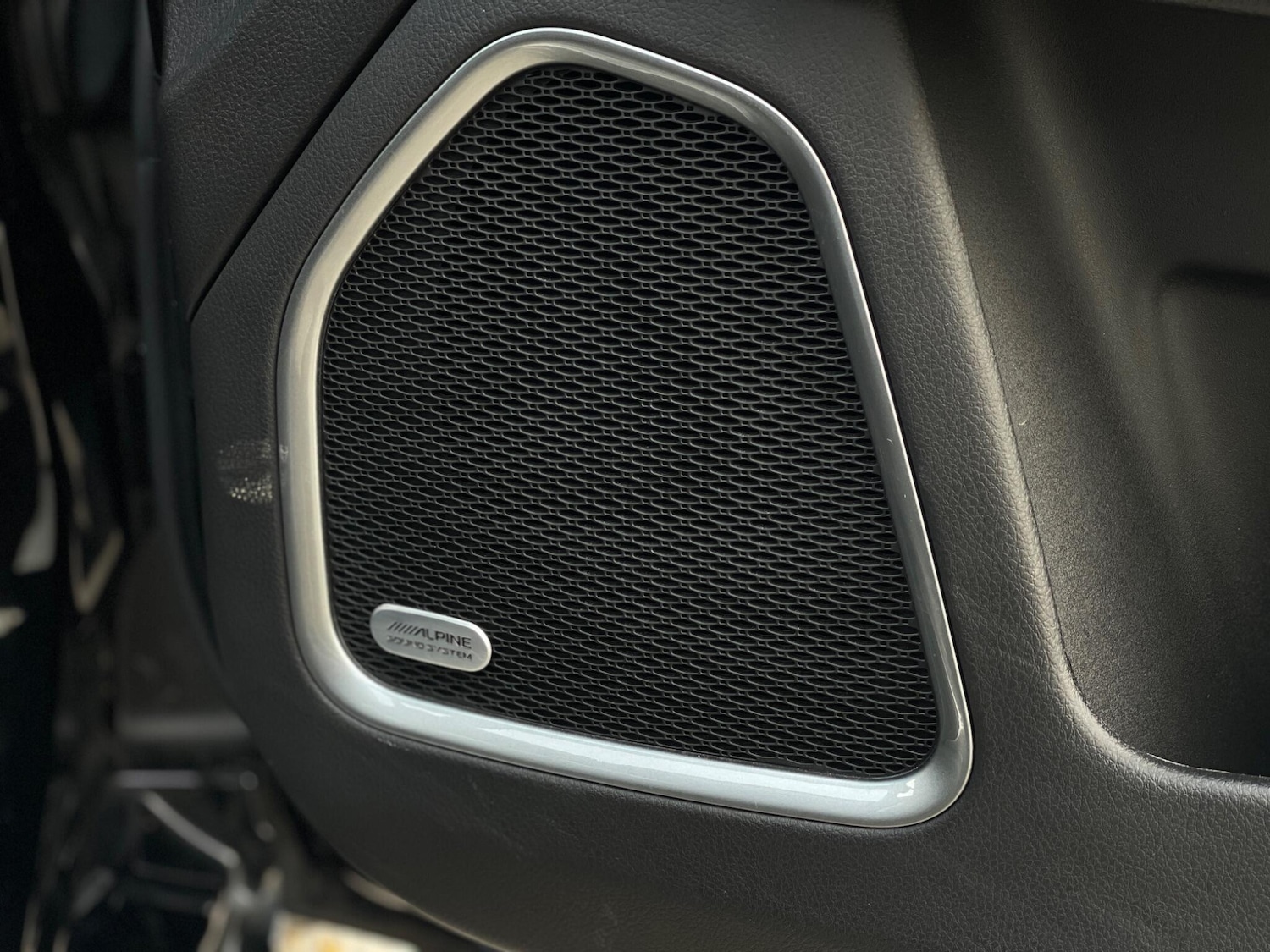 Used Jeep Compass 2023 for sale - 76715615: Photo 4