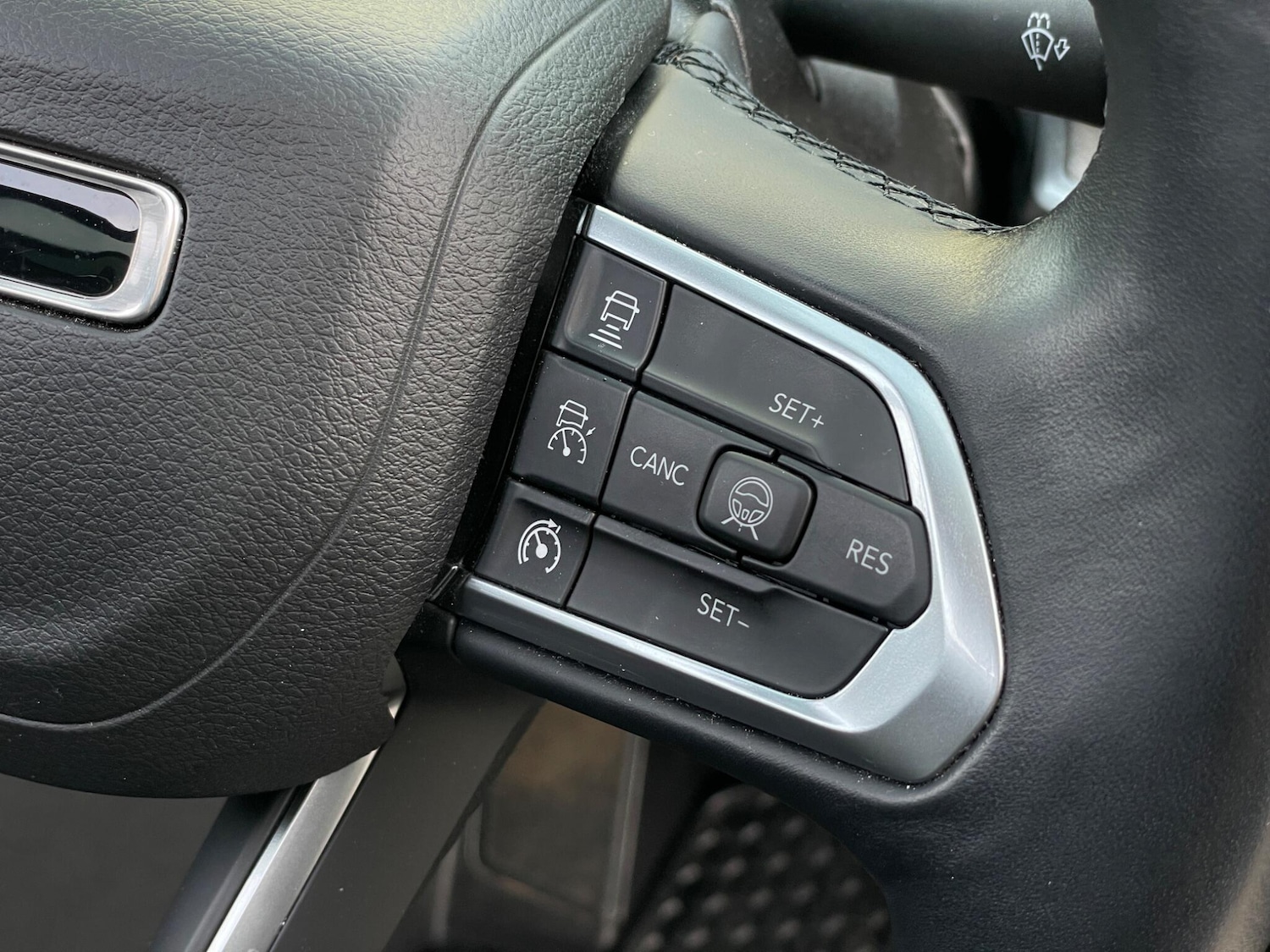 Used Jeep Compass 2023 for sale - 76715615: Photo 5