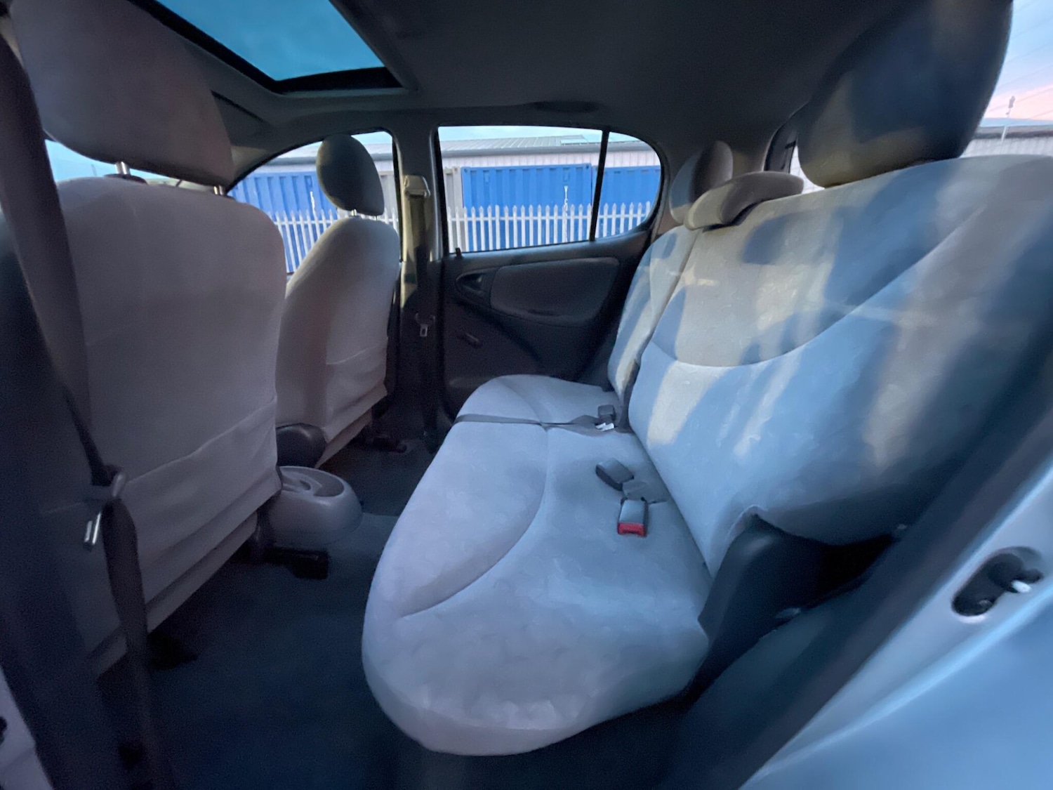 Used Toyota Yaris 1999 for sale - 77029924: Photo 15