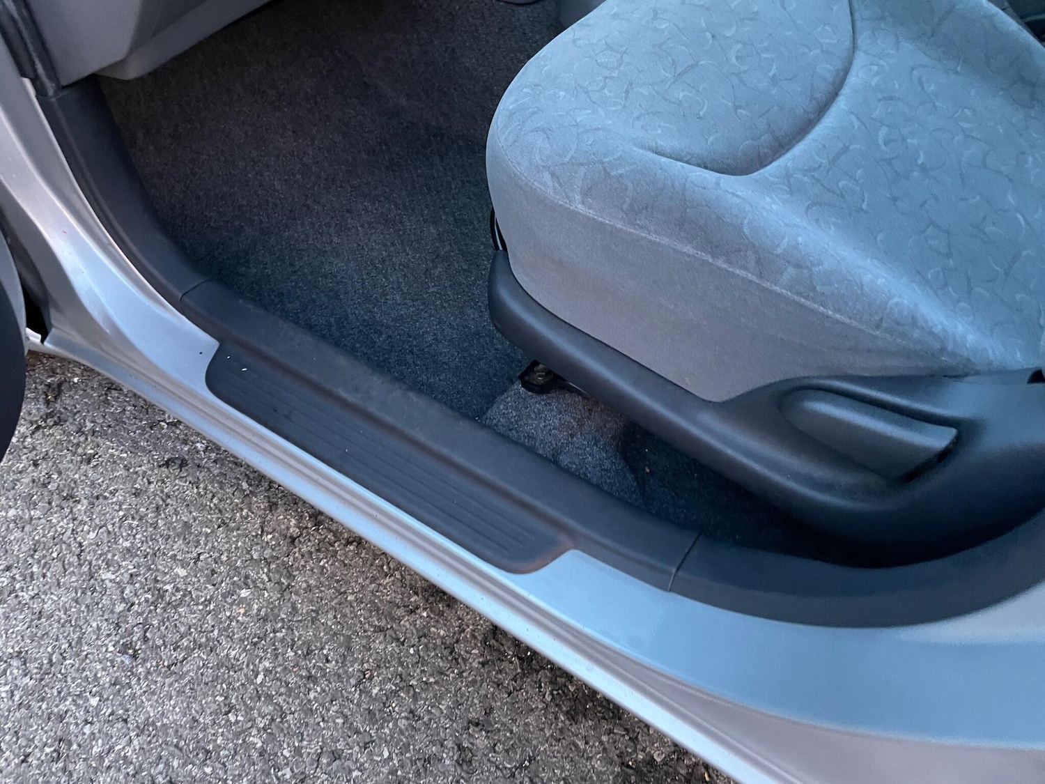 Used Toyota Yaris 1999 for sale - 77029924: Photo 51