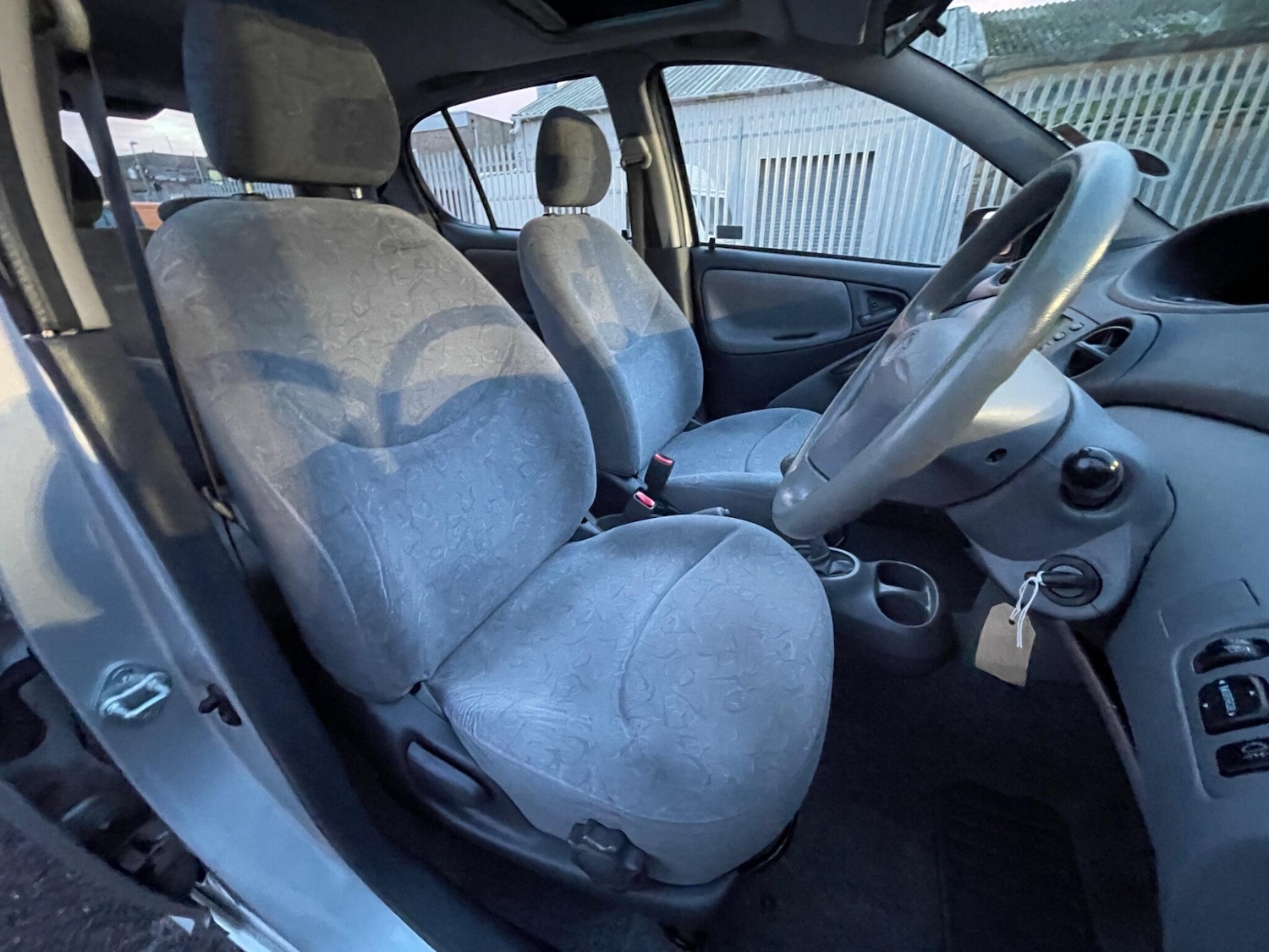 Used Toyota Yaris 1999 for sale - 77029924: Photo 69