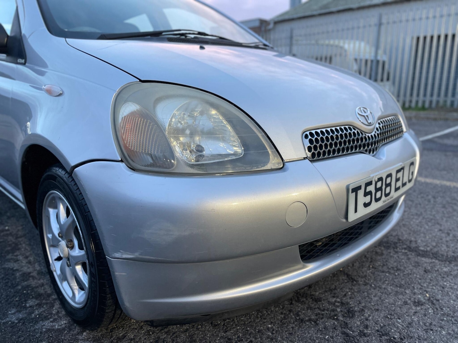 Used Toyota Yaris 1999 for sale - 77029924: Photo 95