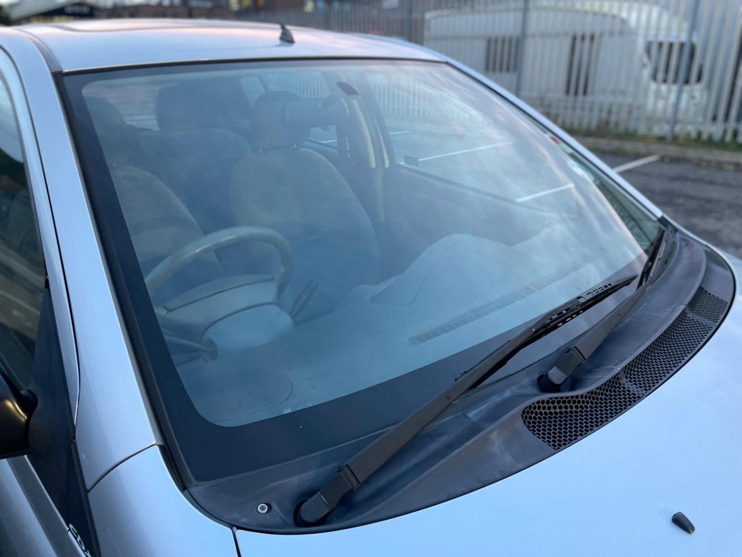 Used Toyota Yaris 1999 for sale - 77029924: Photo 98