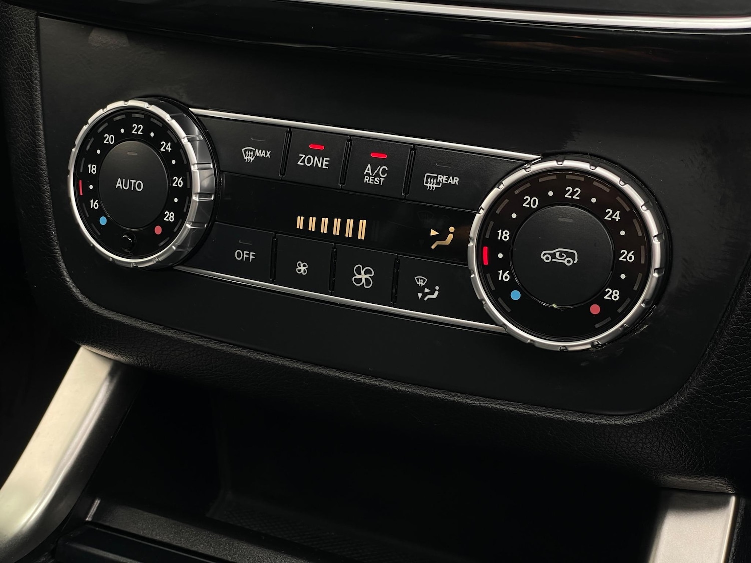 Used Mercedes-Benz GLE 2017 for sale - 77091005: Photo 37