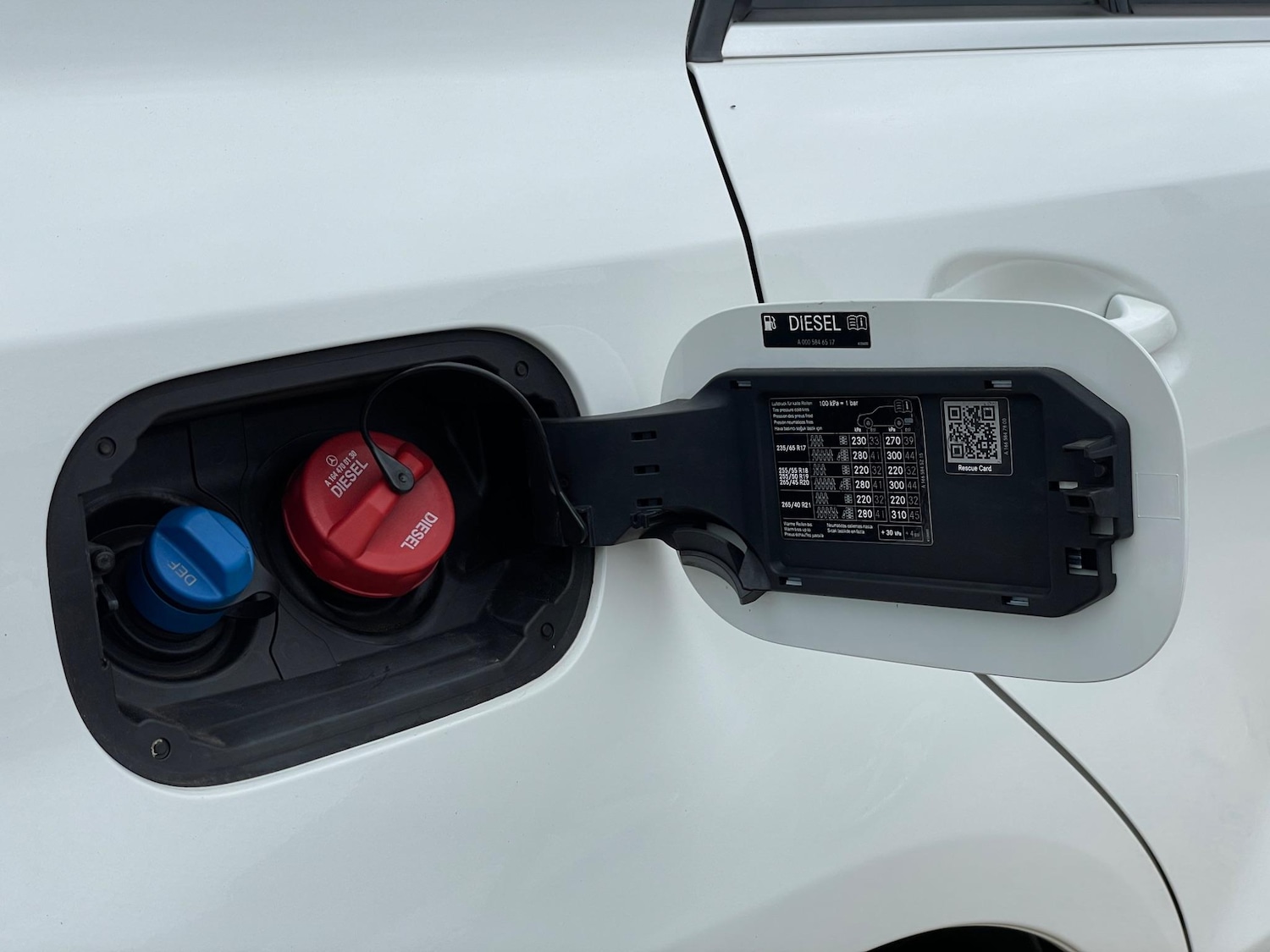 Used Mercedes-Benz GLE 2017 for sale - 77091005: Photo 63