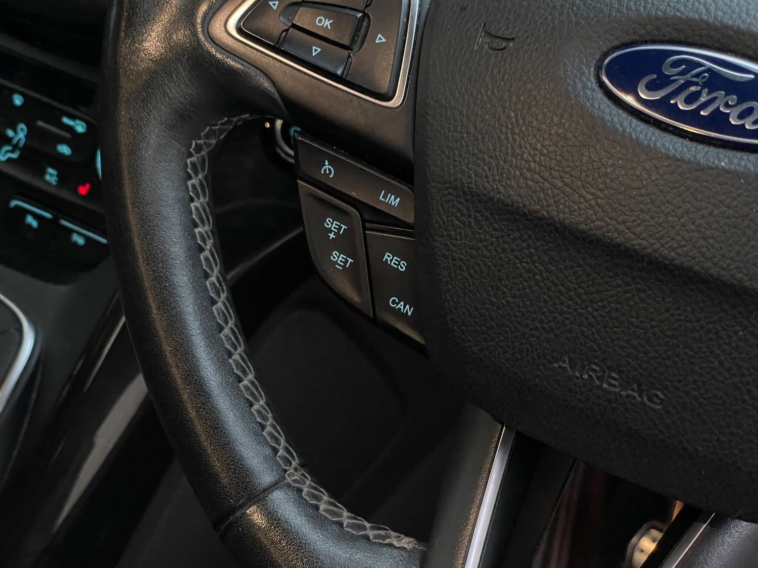 Used Ford Kuga 2017 for sale - 76645030: Photo 30